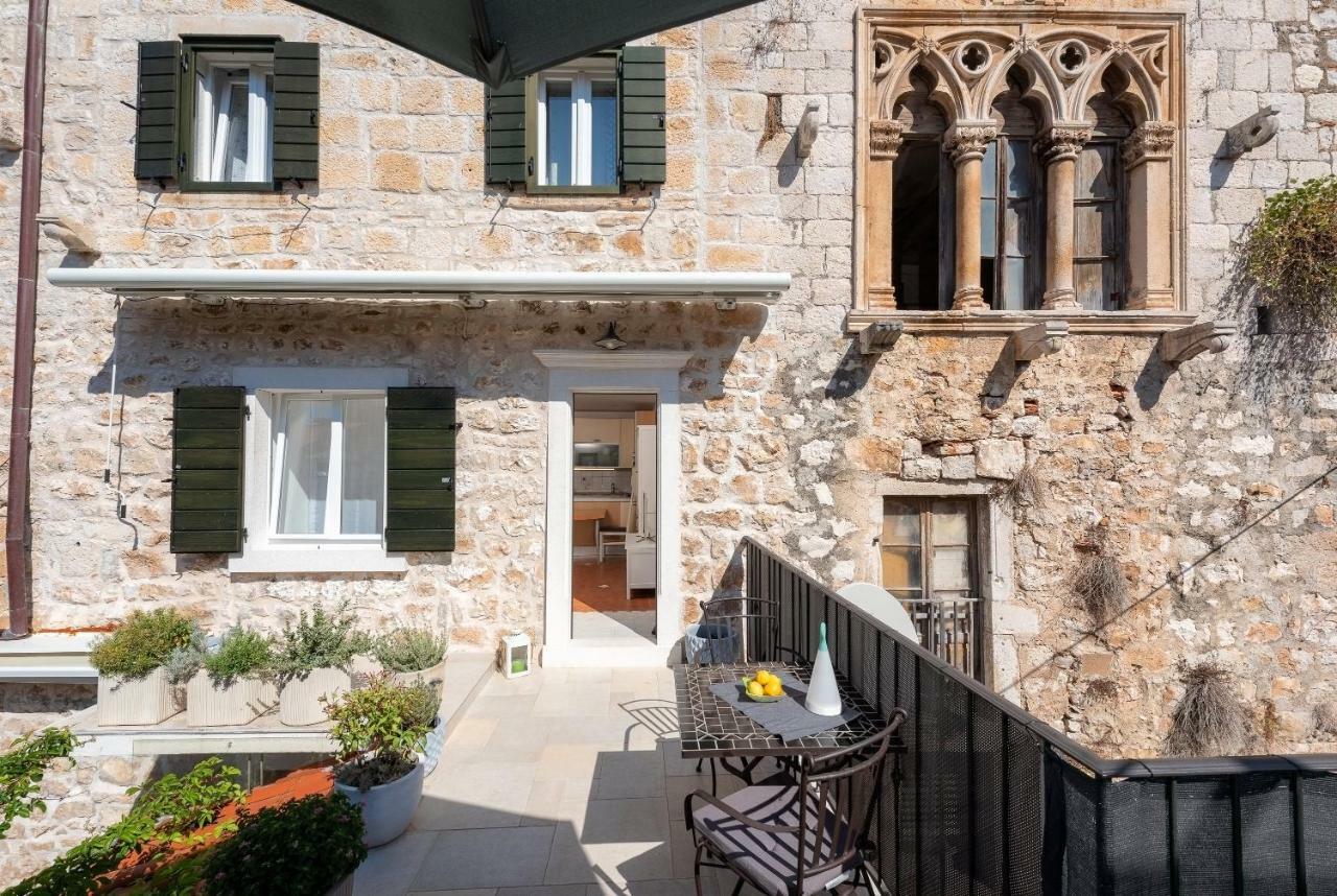 Hotel Hektorovic House à Hvar Town Extérieur photo